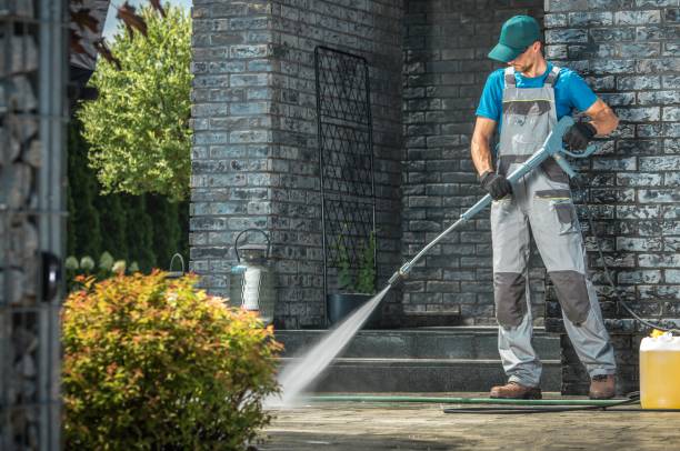 Best Animal Enclosure Cleaning  in Chaska, MN